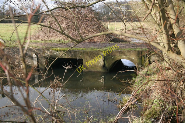 Photo 6"x4" Cast bridge on the brook Sulham c2010