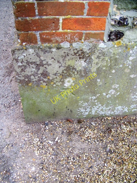 Photo 6"x4" Bench Mark, Ashmore Ashmore\/ST9117 c2010