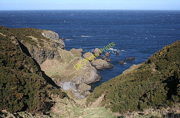 Photo 6"x4" Shore west of Findlater Castle Sandend c2010