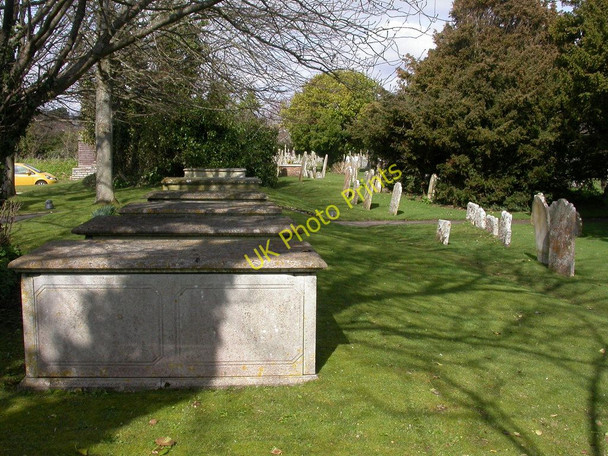 Photo 6"x4" Milford on Sea, chest tombs Lymore\/SZ2992 c2010