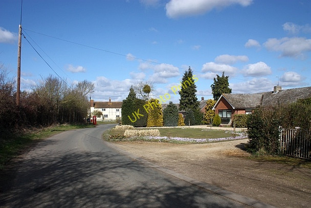 Photo 6"x4" Naunton village Naunton\/SO8739 c2010