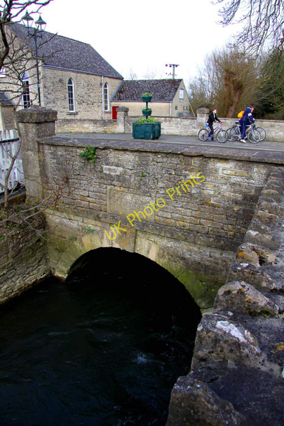 Photo 6"x4" The Town Bridge over the Thames Cricklade c2010