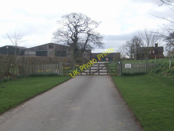 Photo 6"x4" Fieldhouse Farm Redhill\/SJ8328 c2010