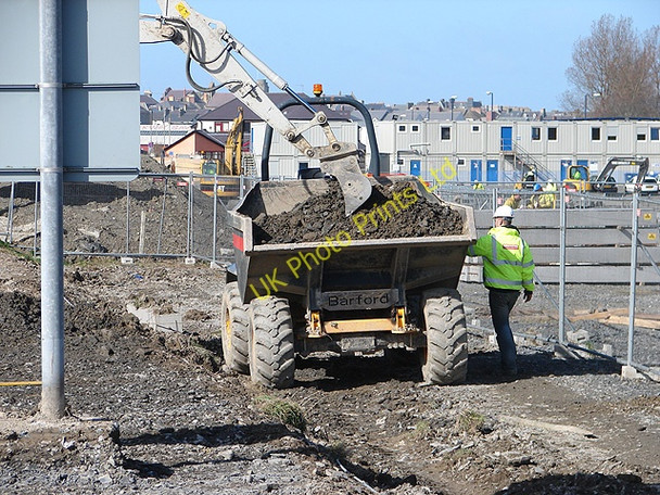 Photo 6"x4" Shifting the muck Aberystwyth c2008