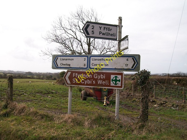 Photo 6"x4" Direction signs at Pencaenewydd crossroads Pencaenewydd\/SH4040 c2008