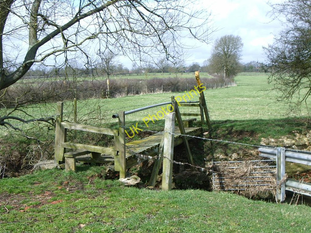 Photo 6"x4" Footbridge across River Avon Stanford on Avon c2010