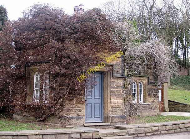 Photo 6"x4" Gate lodge at Newmillerdam Newmillerdam c2010