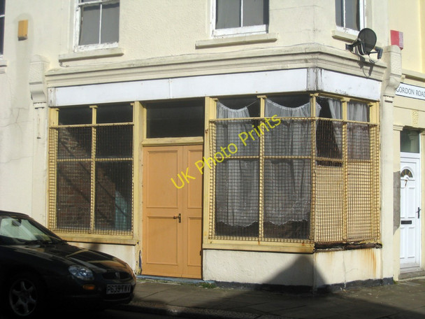 Photo 6"x4" Disused shop on Plynlimmon Road Hastings\/TQ8110 c2010