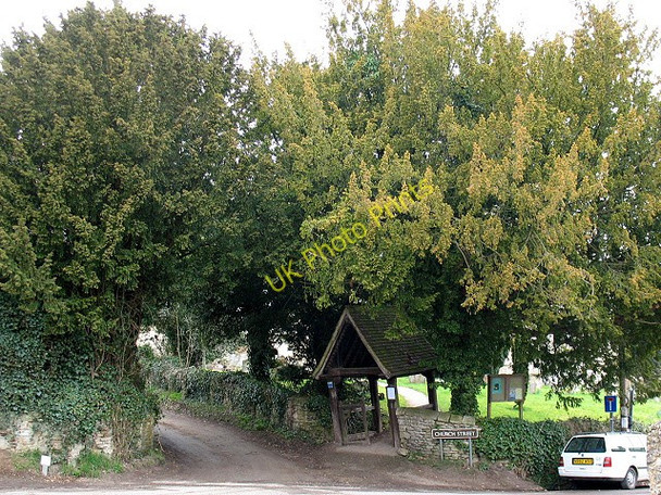 Photo 6"x4" Church of the Assumption, Beckley: lych gate Beckley\/SP5610 c2010