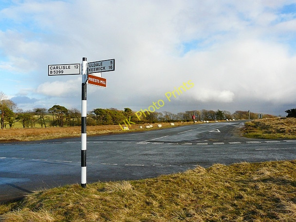 Photo 6"x4" Crossroads at Priest's Brow Ratten Row\/NY3240 c2010