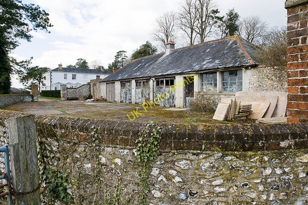 Photo 6"x4" Old garage block at Hazel Holt Dundridge\/SU5718 c2010