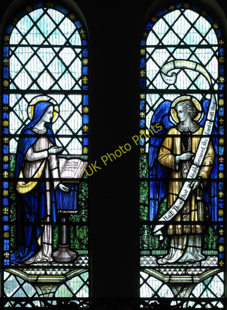 Photo 6"x4" St Peter, Bishopsford Road, St Helier - Window Morden\/TQ2568 c2005