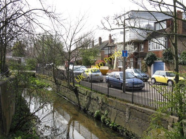 Photo 6"x4" Brook at Willow Avenue, Barnes Barnes c2010
