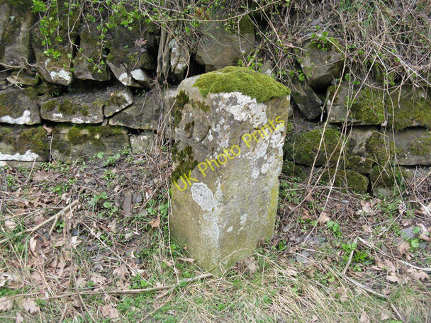 Photo 6"x4" Union Canal milestone Old Philpstoun c2010