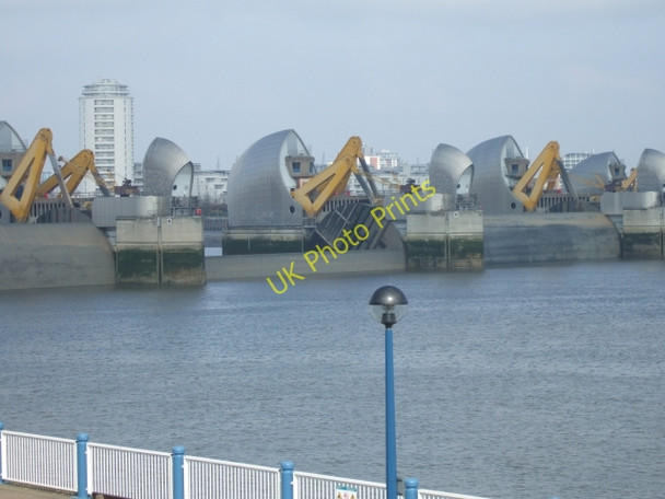 Photo 6"x4" Lowering one section of the Thames Barrier Woolwich c2010