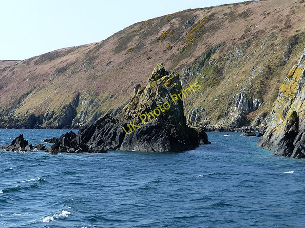 Photo 6"x4" The Clett rock Baldrine c2010