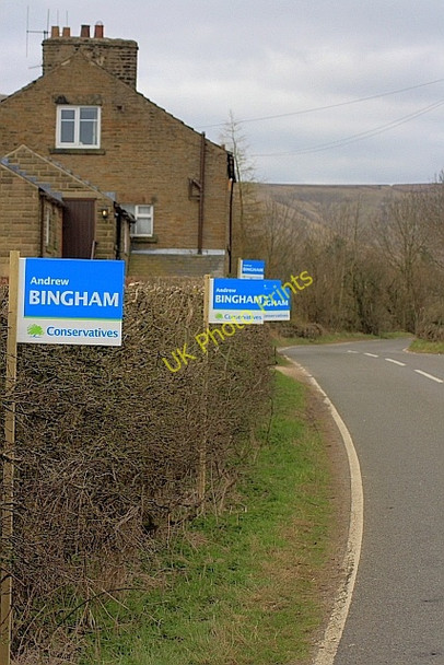 Photo 6"x4" Election Campaigning Along the Vale of Edale Edale c2010