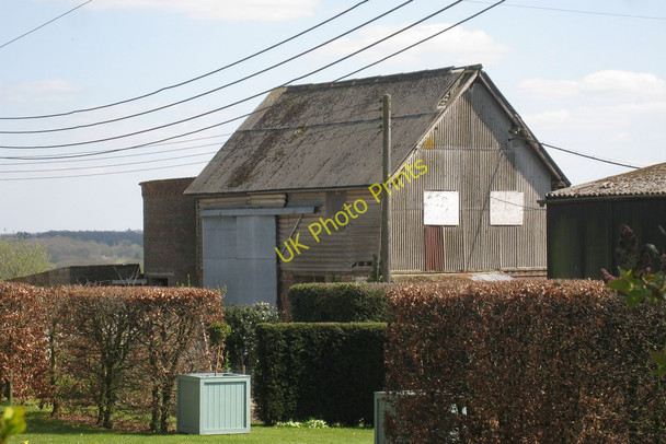 Photo 6"x4" Unconverted Oast House at Horseshoe Green Farm, Horseshoe Green, Mark Beech, Kent Horshoe Green c2010