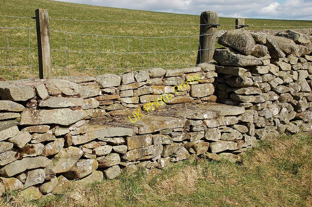 Photo 6"x4" Stone wall seat East Mains\/NT5647 c2010