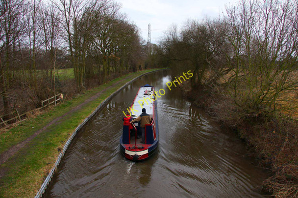Photo 6"x4" The Trent and Mersey Canal Rileyhill c2010 P1