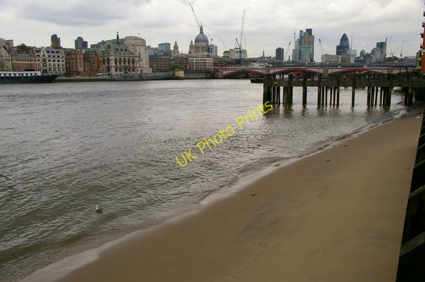 Photo 6"x4" Thames-side Beach, London SE1 London c2010