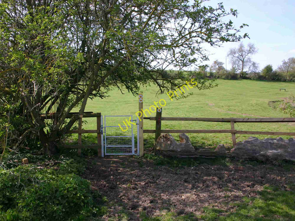 Photo 6"x4" Gate on footpath to Pittern Hill, Kineton Kineton\/SP3351 c2010