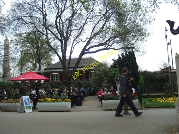 Photo 6"x4" Victoria Embankment Gardens: the cafe London c2010