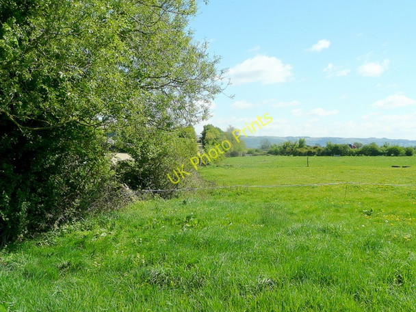 Photo 6"x4" View along a footpath Hardwicke\/SO9027 c2010