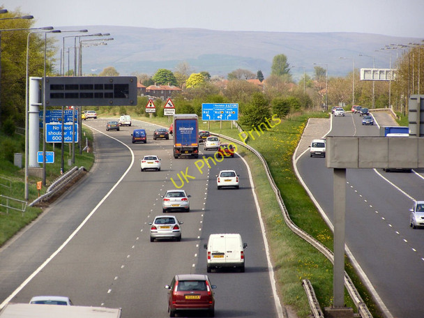 Photo 6"x4" A627M Approaching Thornham Island Royton c2010