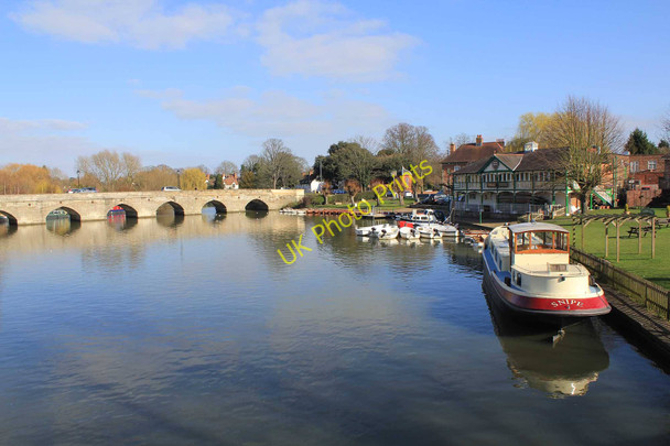 Photo 6"x4" Thai Boathouse Restaurant and Clopton Bridge Stratford-upon-Avon c2011