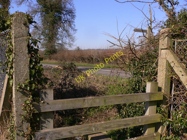 Photo 6"x4" Stile from footpath onto New Pond Road Farncombe\/SU9745 c2011