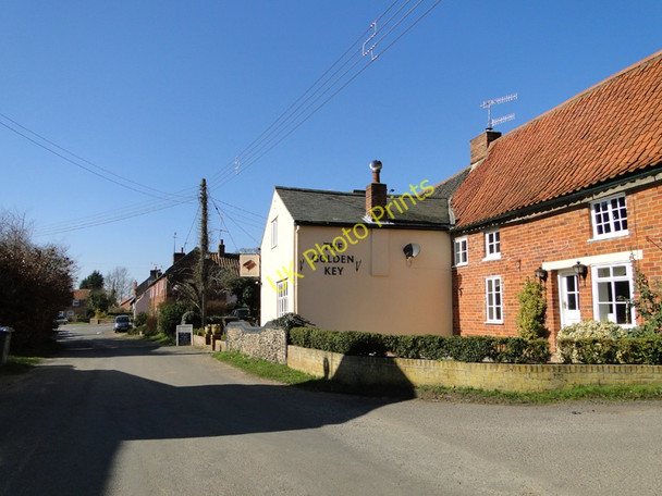 Photo 6"x4" The Golden Key public house at Snape Gromford c2011