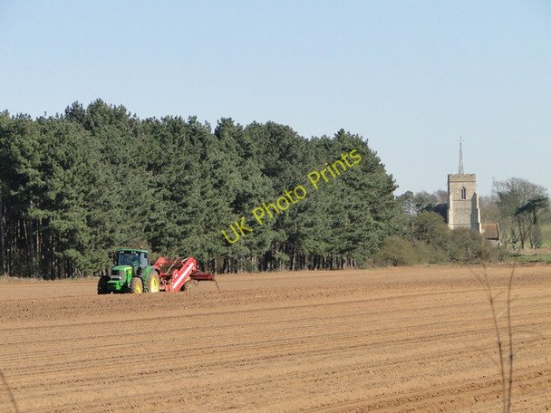 Photo 6"x4" Loosening the soil for potato planting at Sudbourne Sudbourne c2011