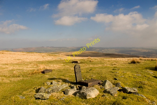 Photo 6"x4" Gulley grates on Harper Hills Rosgill\/NY5316 c2011