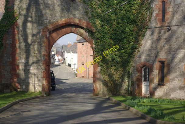 Photo 6"x4" Ruthin Castle Gate Ruthin\/Rhuthun c2011