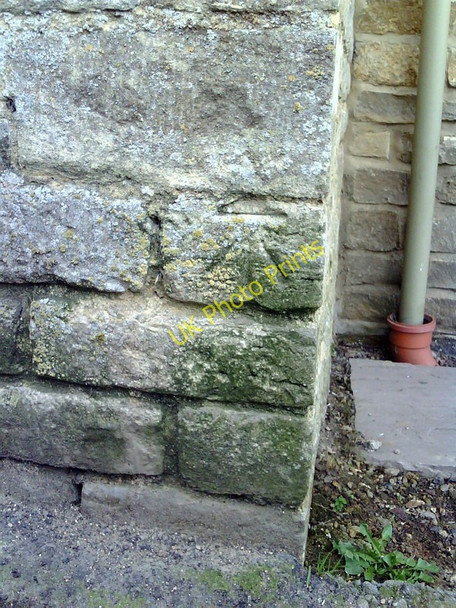 Photo 6"x4" Benchmark on #8 Mount Pleasant, Witney Road Witney c2011