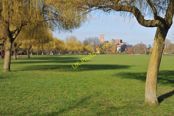 Photo 6"x4" Park beside the River Avon Stratford-upon-Avon c2011