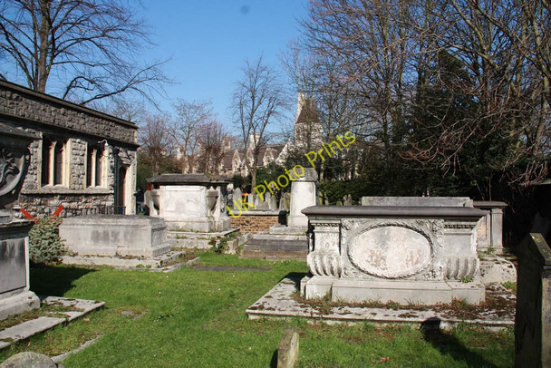 Photo 6"x4" All Saints, Fulham High Street - Churchyard Fulham c2011 P1