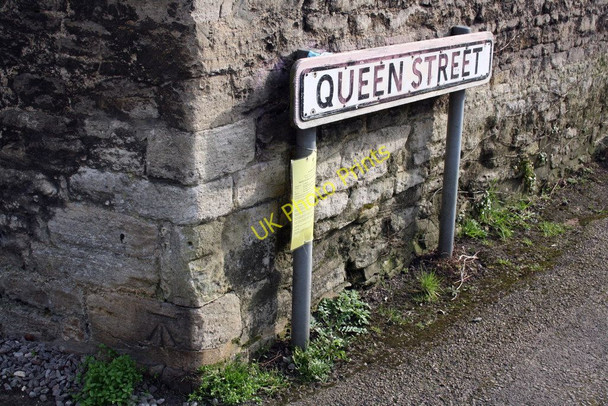 Photo 6"x4" Benchmark on Kardamon Lounge at junction of Newland Street and Queen Street Eynsham c2011