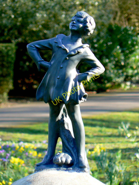 Photo 6"x4" Statue, Town Gardens, Swindon Swindon\/SU1685 c2011