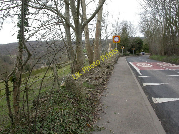 Photo 6"x4" Avening, speed limit sign Avening c2011