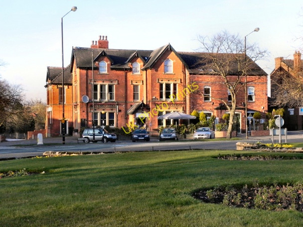 Photo 6"x4" The Nag's Head Urmston c2011