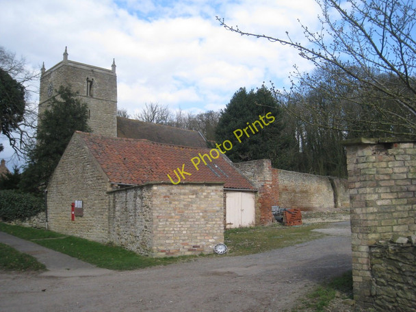 Photo 6"x4" St. Chad's, Harpswell and the entrance to Church Farm Harpswell c2011