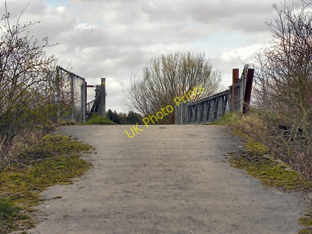 Photo 6"x4" Whitehead Hall Bridge Tyldesley c2011
