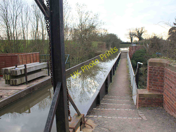 Photo 6"x4" Wootton Wawen aqueduct Wootton Wawen c2011