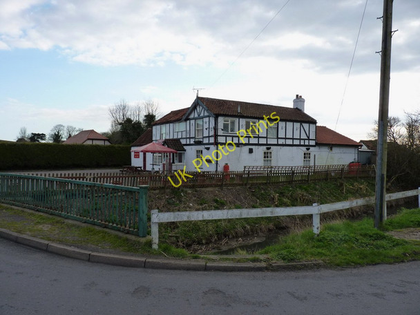 Photo 6"x4" The Ship Inn Chapel St Leonards c2011