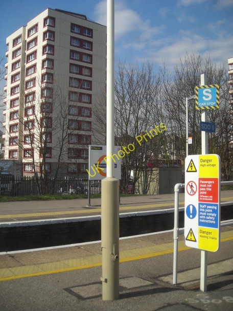 Photo 6"x4" Norwood Junction station Penge c2011