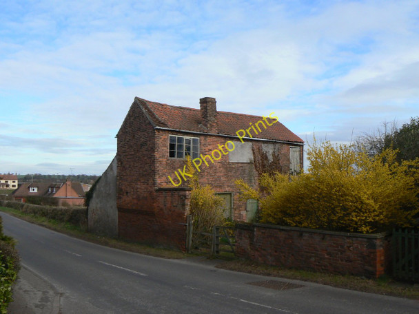 Photo 6"x4" Derelict building on Shelt Hill Woodborough\/SK6347 c2011