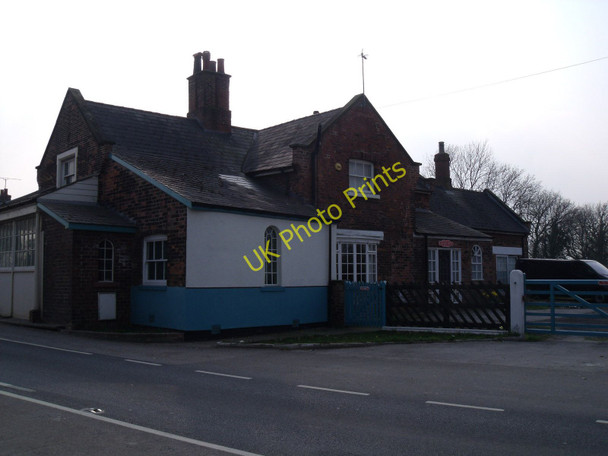 Photo 6"x4" Howden Station North Howden c2011