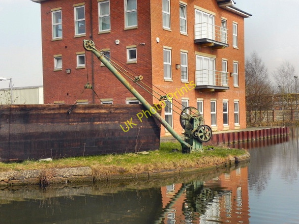 Photo 6"x4" Bridgewater Canal, Crane and Board, Leigh Leigh\/SD6500 c2011